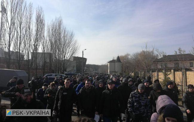 В Козине снова пикетируют жилище Гладковских 1