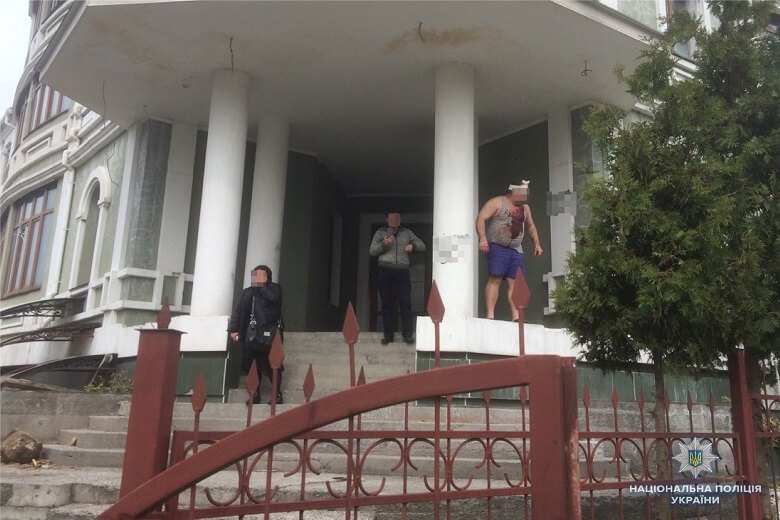 В Киеве со стрельбой штурмовали общежитие 1 5ad4767282c72