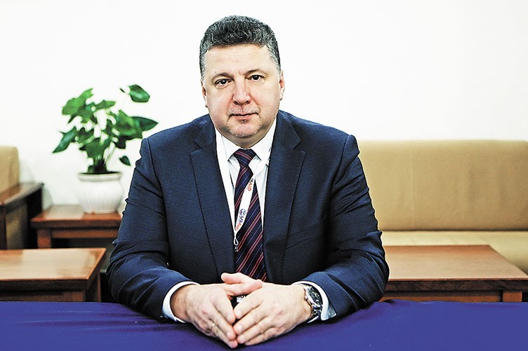 ДОЗАГРУЗКА КОНСТИТУЦИОННОГО СУДА ИЛИ ОПЕРАЦИЯ «ХАМЕЛЕОН» 5 adm5