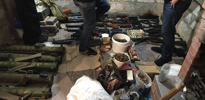 Полиция продолжает находить тайники харьковского киллера 1 arsenal3 0