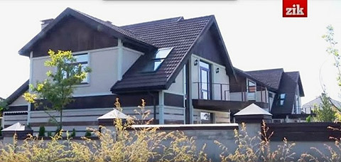 Екс-податківці оселились довкола Києва у дарованих маєтках. Відео 3 f6ab7d0 romanenko
