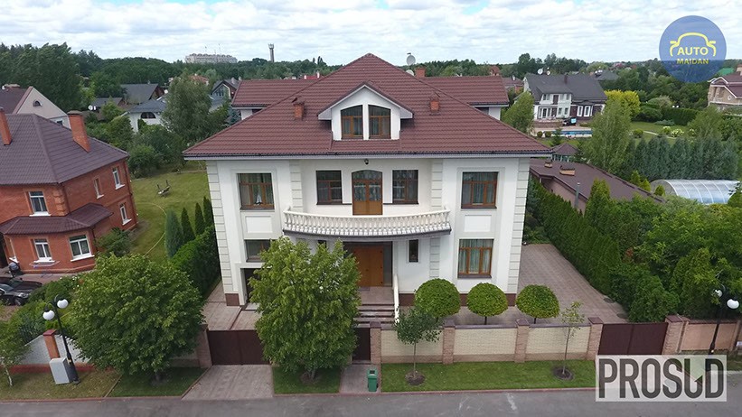 Законно "накосив": прокурор - олігарх Павло Міленін і його мільйони 33 nakos32