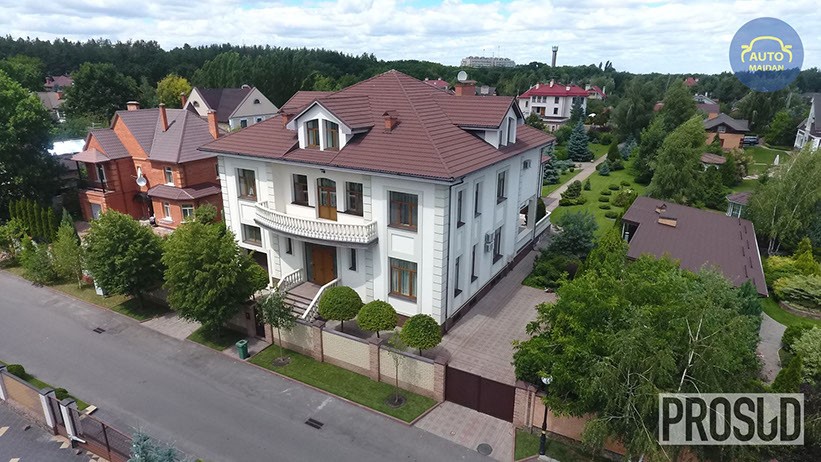 Законно "накосив": прокурор - олігарх Павло Міленін і його мільйони 35 nakos34