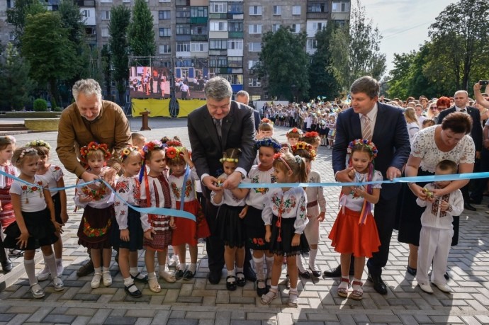 «Гастролі» Порошенка. 10 історій про піар, які можуть зацікавити правоохоронців 6 por5 1