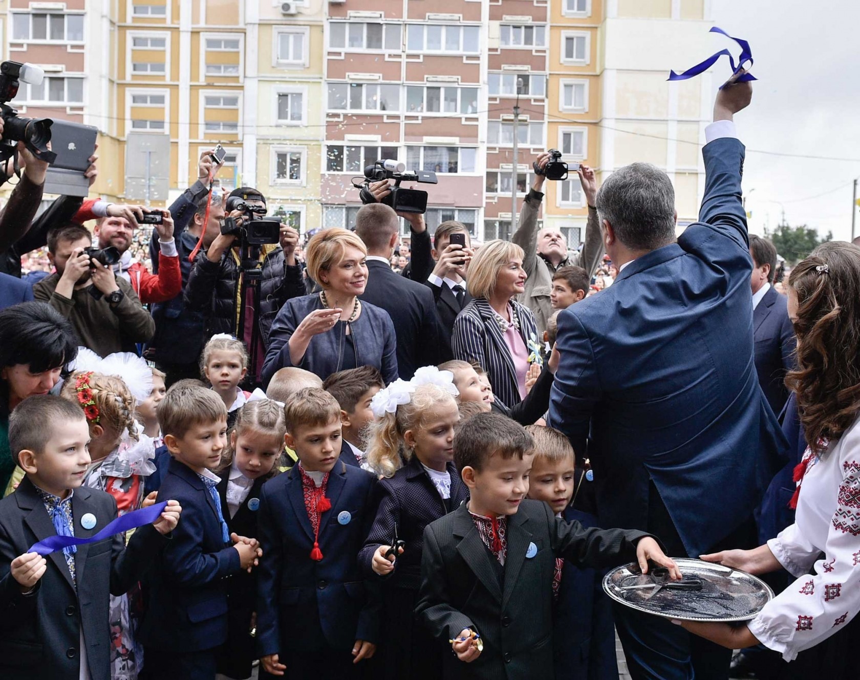 «Гастролі» Порошенка. 10 історій про піар, які можуть зацікавити правоохоронців 8 por7 1