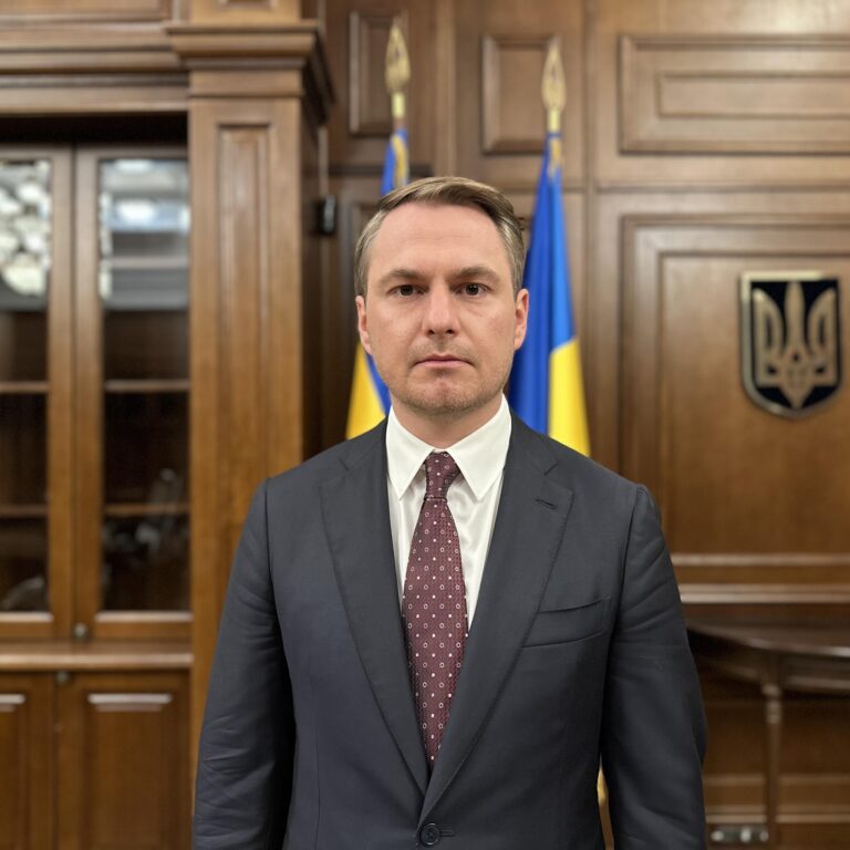 Генпрокурор Руслан Кравченко має російський паспорт — екскерівник СБУ Роман Дудін